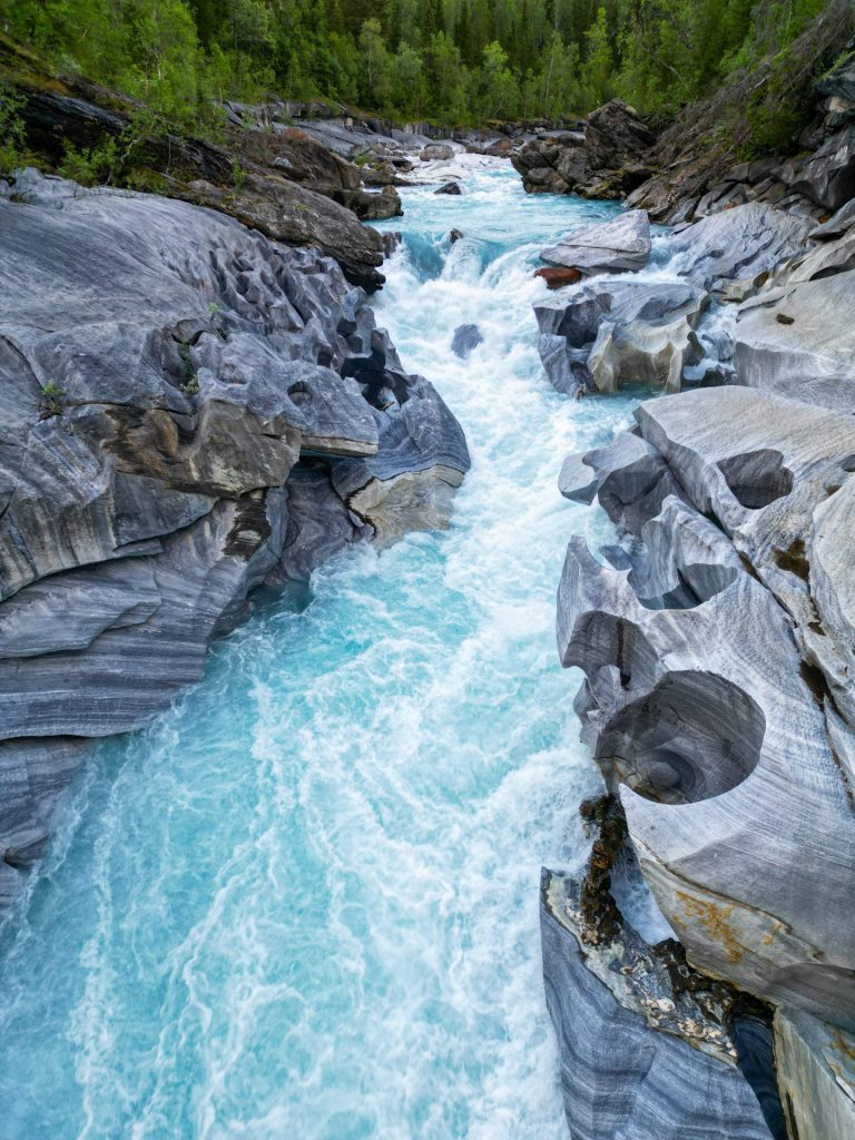 marmorslottet_mo-i-rana_norja_norway_nature-attractions_marble-castle