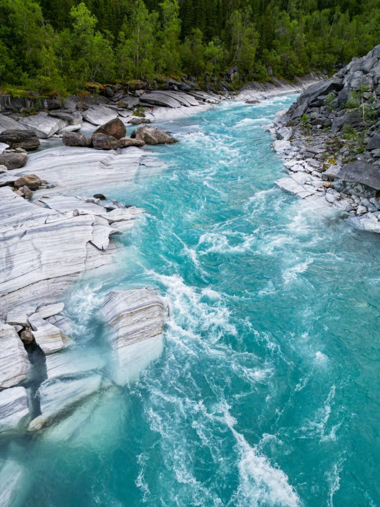 marmorslottet_mo-i-rana_norja_norway_nature-attractions_marble-castle