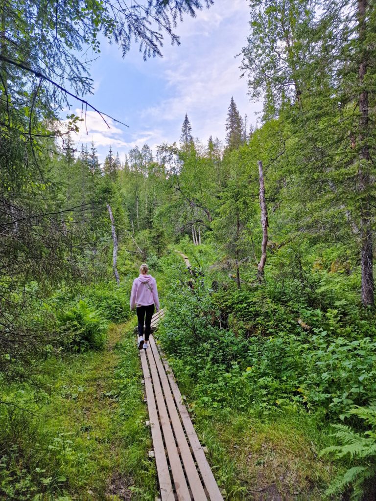 marmorslottet_mo-i-rana_norja_norway_nature-attractions_marble-castle